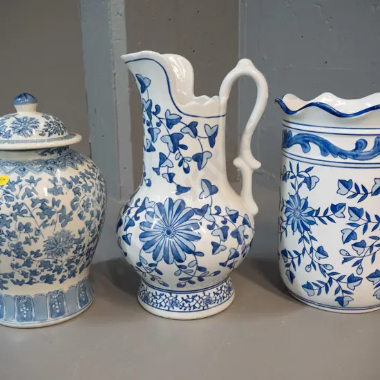 3 large Chinese blue & white porcelain items - lidded temple jar, water jug H-340, vase with serrated top