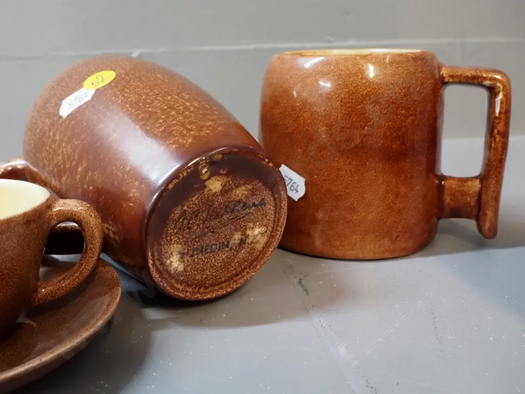 O.C. Stephens coffee and tea ware - 3 cups and saucers, sugar bowl, coffee pot H140, 2 mugs Image 1++