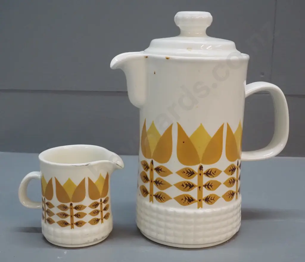 retro Crown Lynn coffee pot H-250 and cream jug No. 6020 - silver trim mostly worn off jug rim Image 1++