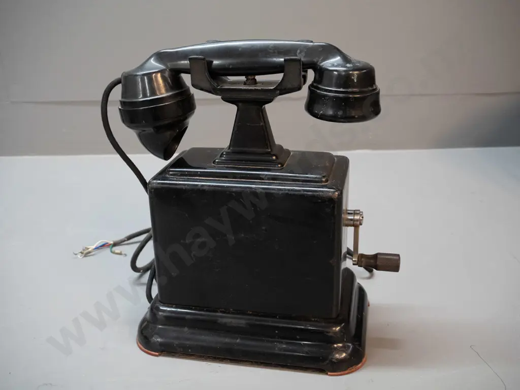 vintage table-top telephone with metal body, bakelite handset, hand crank on side H-280 W-240 D-140 - overall wear and Image 1++