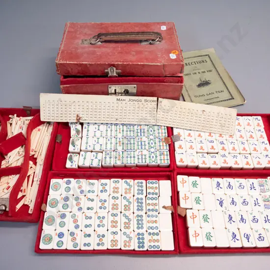 vintage mahjong set - some wear, parts of case in rough condition, pieces complete