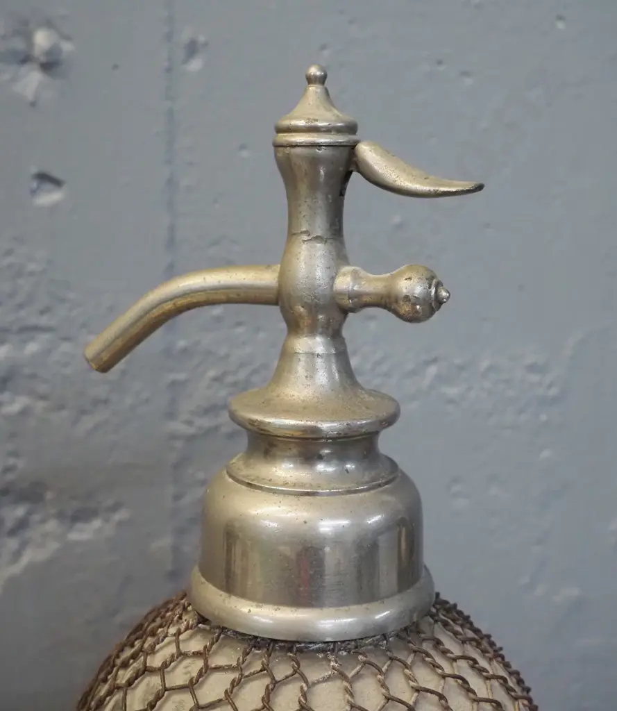 vintage double ball shape soda syphon with metal netting H-490 D-190 Image 1++