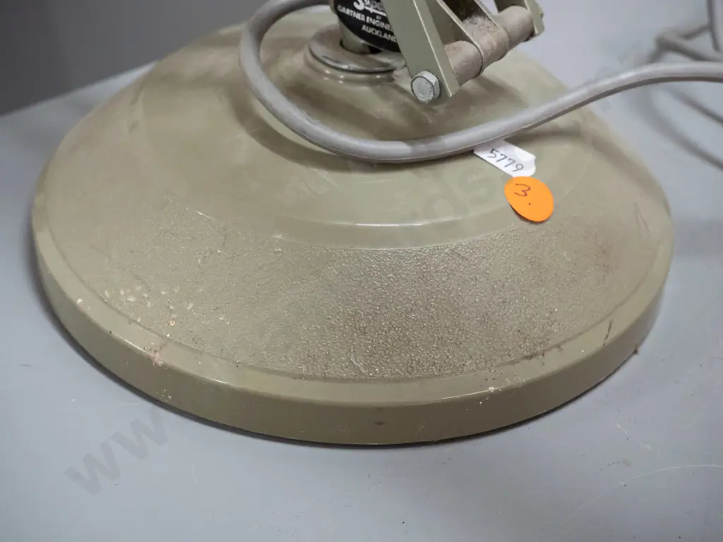 Superlux anglepoise lamp - minor paint rubbing - arm length L-500 Shade D-185 Image 1++