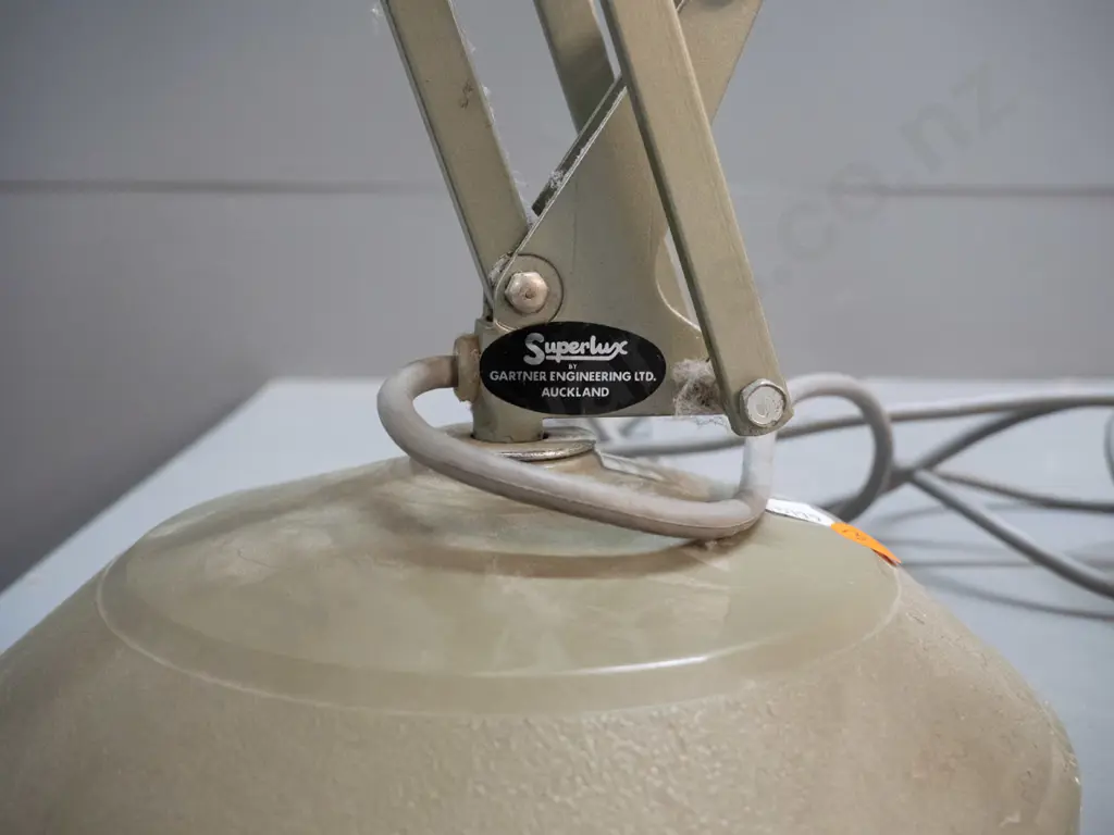 Superlux anglepoise lamp - minor paint rubbing - arm length L-500 Shade D-185 Image 1++