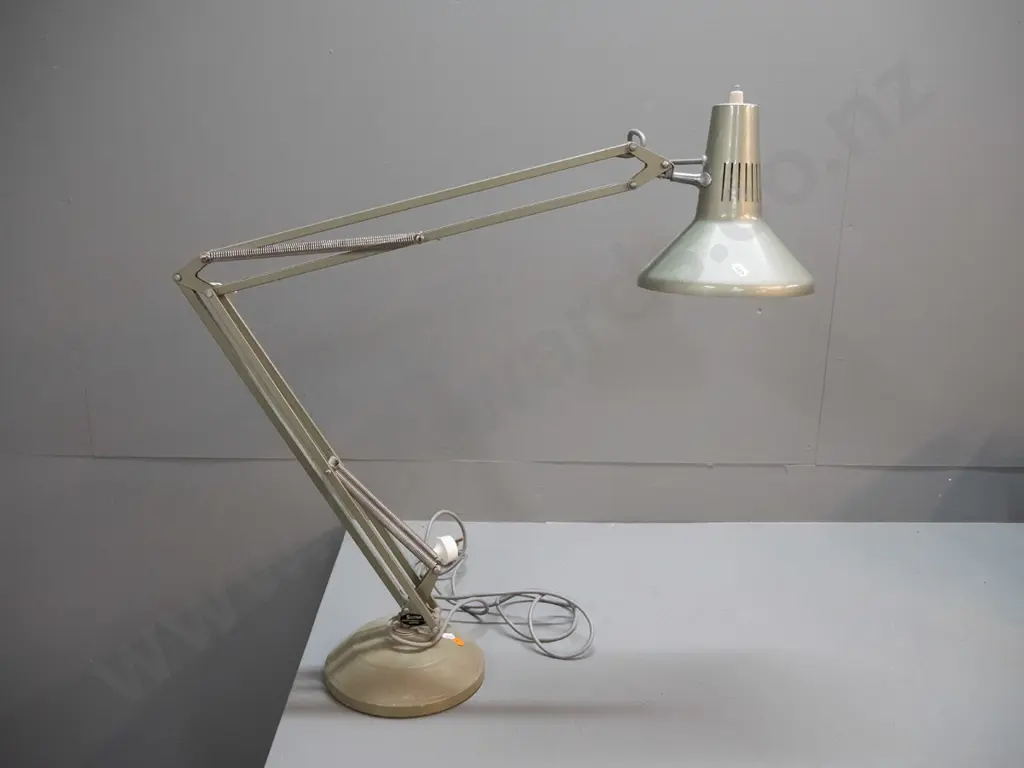 Superlux anglepoise lamp - minor paint rubbing - arm length L-500 Shade D-185 Image 1++