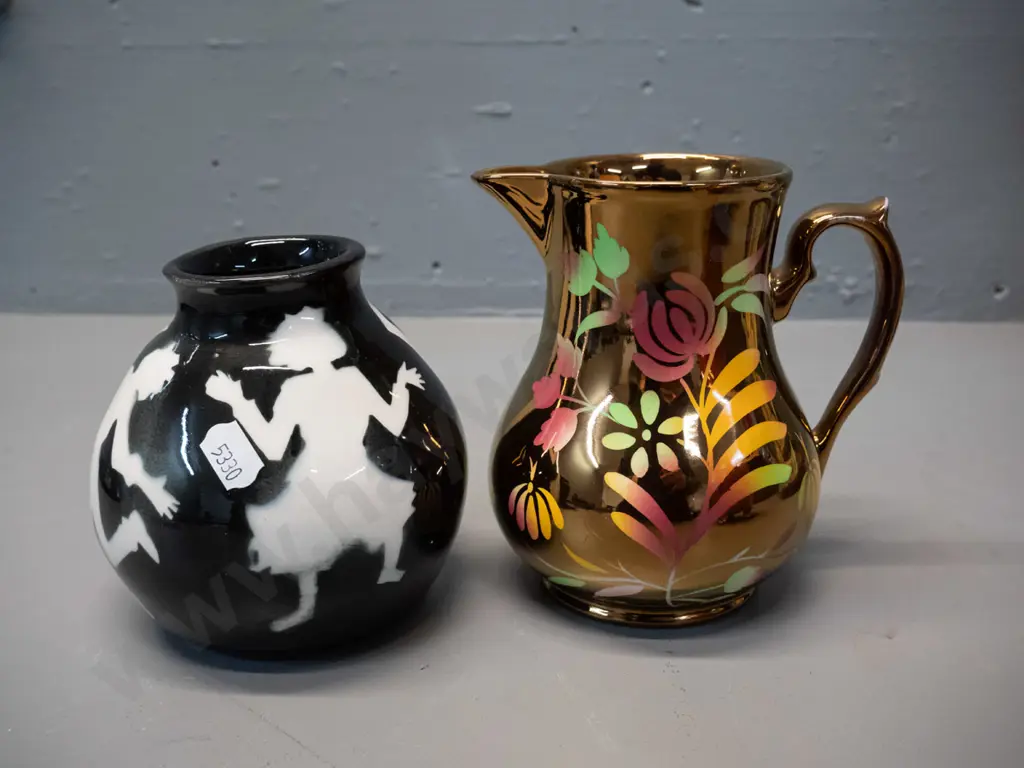 Wade gilt & hand painted jug, hand painted floral footed bowl H140 D140 & 2 vases, one with figural pattern and a Thai Image 1++