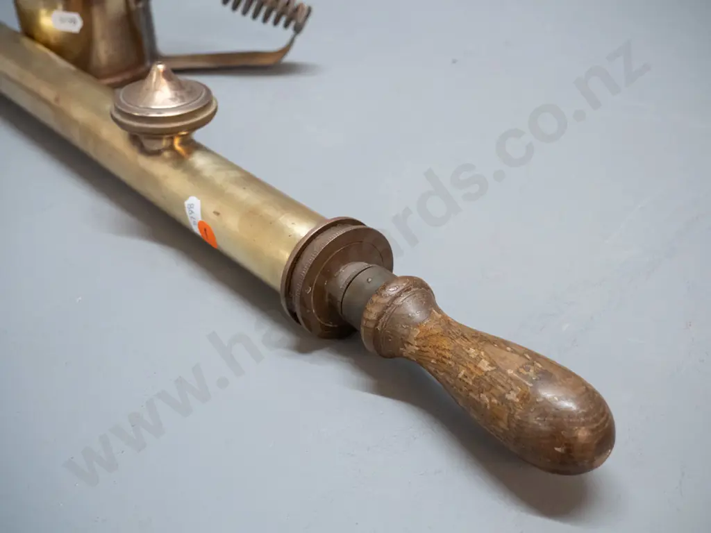 2 vintage brass items - Radius Swedish blow torch and a pump garden sprayer with timber handle L-590 Image 1++