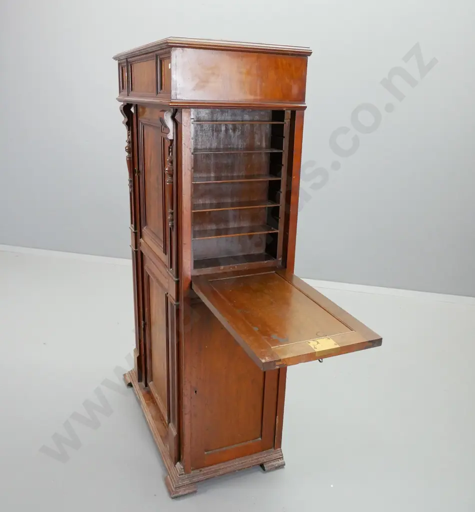 Victorian walnut cabin chest - plaque with maker's info C. Ash & Co. - with lift-up mirrored lid, lidded Image 1++