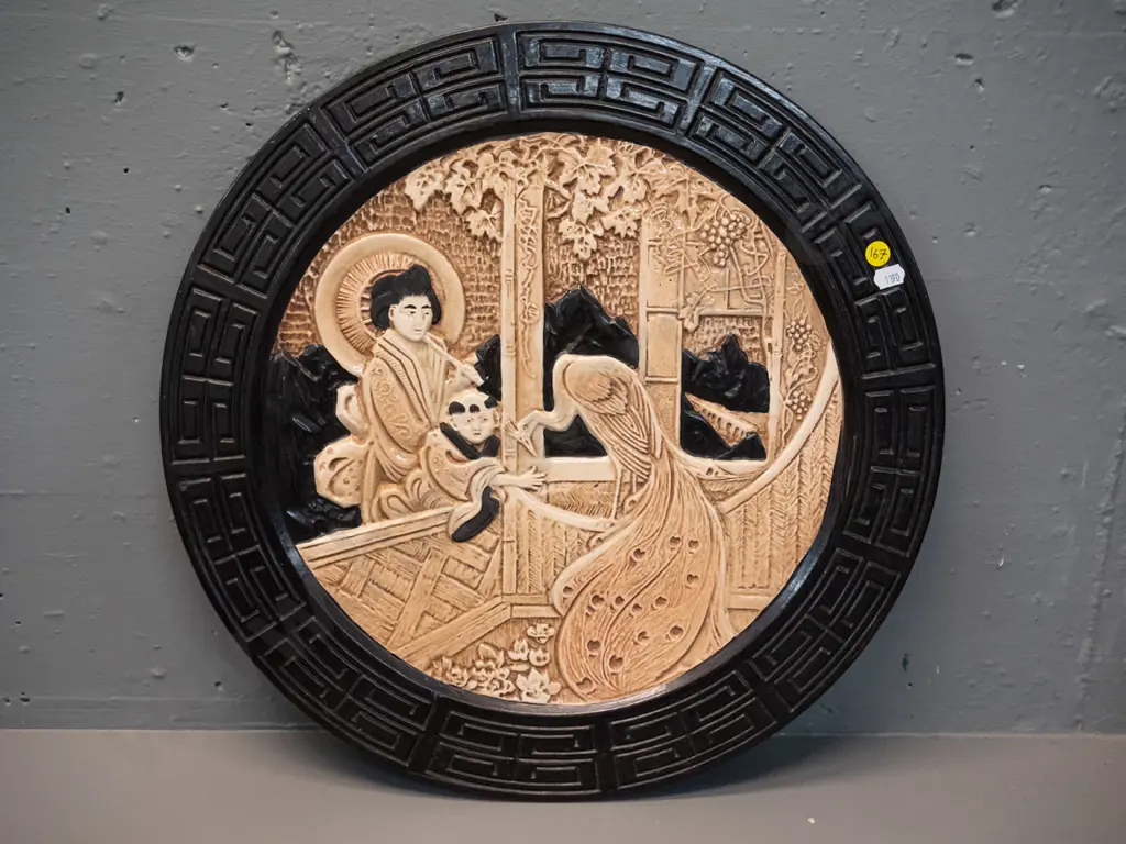 Bretby pottery asian decorated wall charger D-450 Image 1++