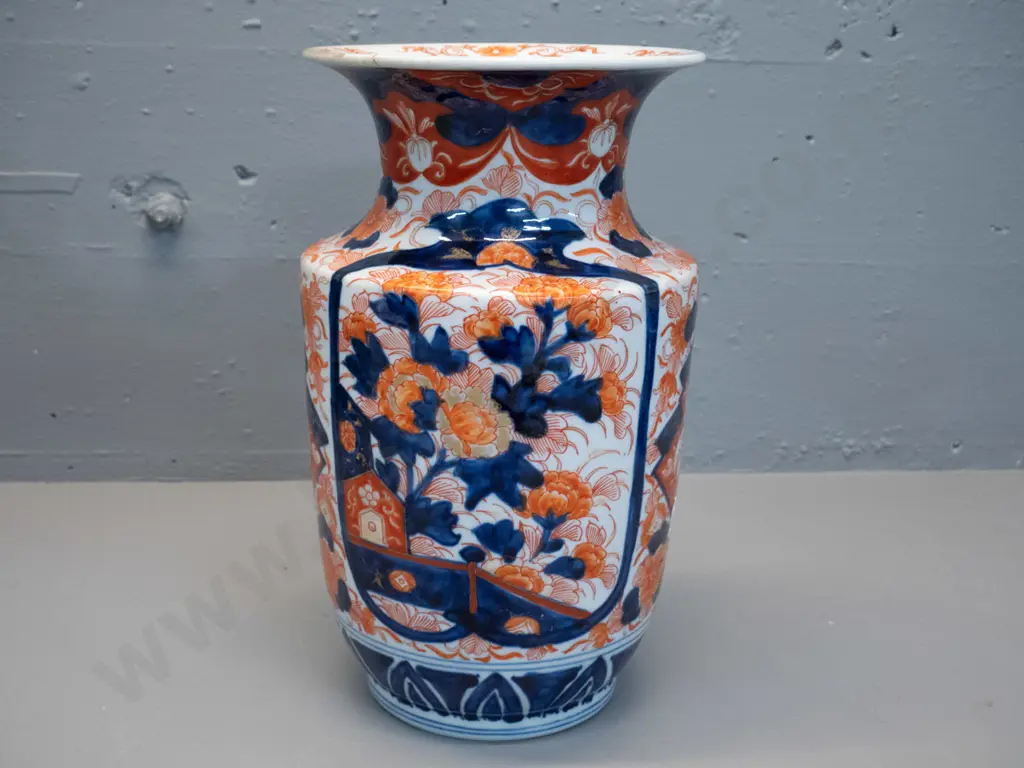 vintage large Imari pattern vase - has hairline crack H-315 D-185 Image 1++