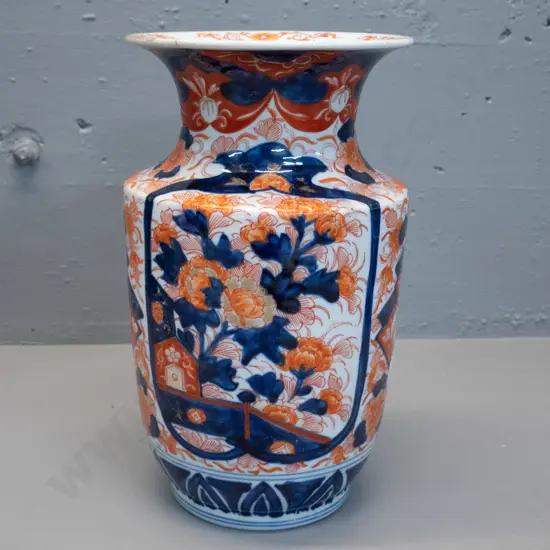 vintage large Imari pattern vase - has hairline crack H-315 D-185