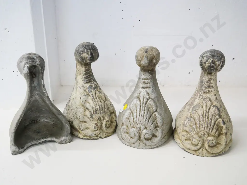 vintage set of 4 cast iron bath feet with silver finish Image 1++