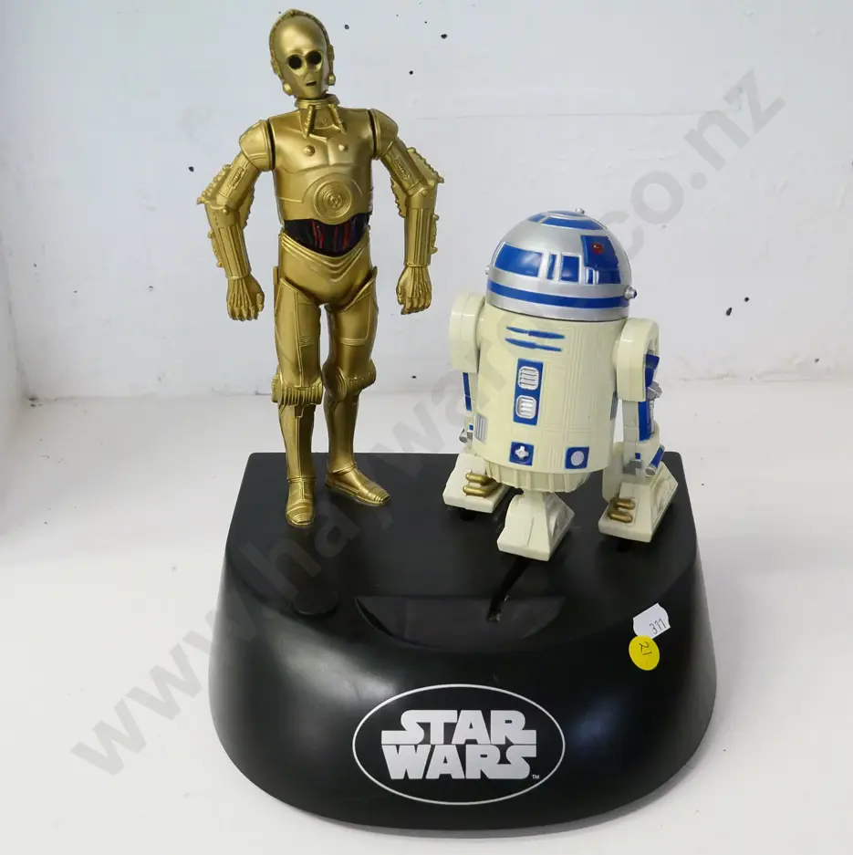 Star Wars items - C3PO and R2D2 money box (working condition unknown) H-280 and a binder of magazine pages Image 1++