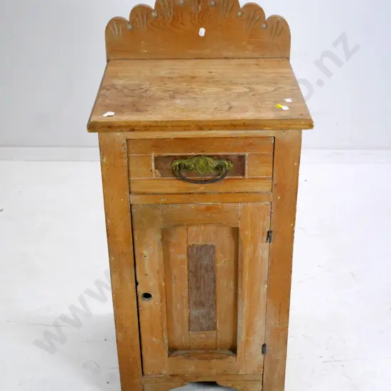 vintage oak pot cupboard with drawer, carved upstand, brass handle on drawer, no key escutcheon H-890 W-410 D-370