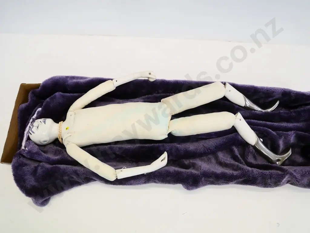 Leonie Arnold doll, marked 11/12 - large fabric and porcelain doll with chrome finish 'boots' & pearl necklace H-1020 Image 1++