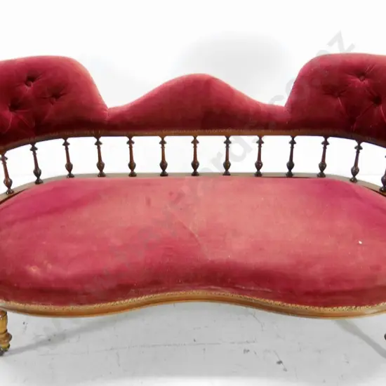 Victorian double-end chaise longue with spindle back, on porcelain casters, red velvet has faded H-760 W-1530 D-630