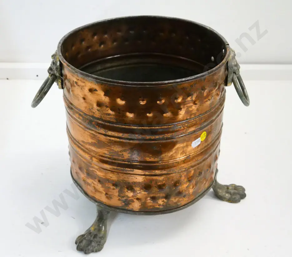 copper and brass 3-footed coal or kindling bin with lion head handles H-280 Diameter 250 Image 1++