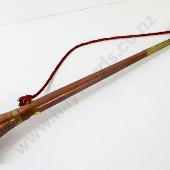 copper and brass hunting horn L-840