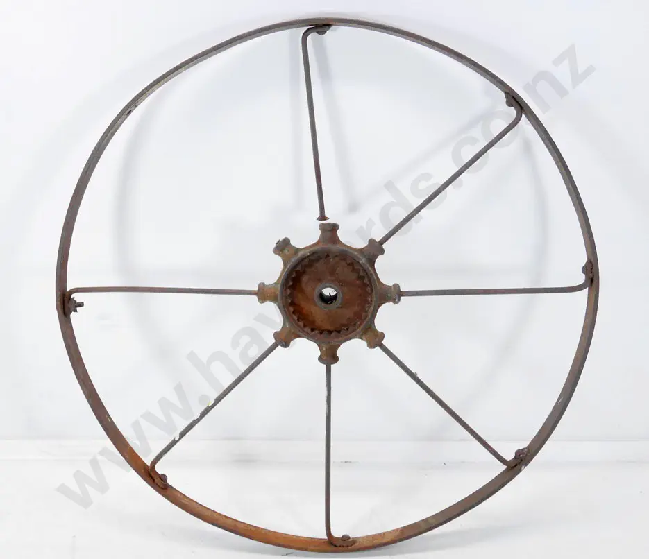 vintage large cast iron agricultural wheel, missing one spoke, one broken. Diameter 1200 Image 1++