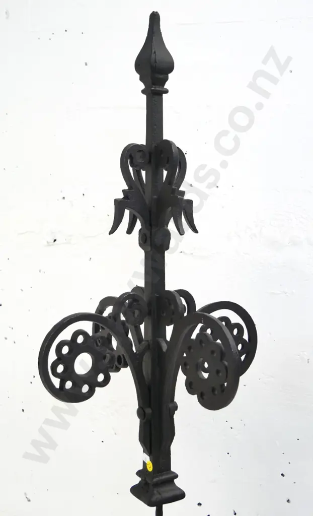 restored Victorian ornate cast iron roof finial H-650 not including screw fitting. Display base not included Image 1++