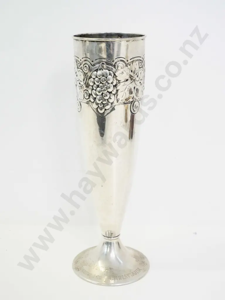 tall Scandinavian 830s silver vase with pressed grape pattern and 1912 inscription around base,H-340 (423g) Image 1++