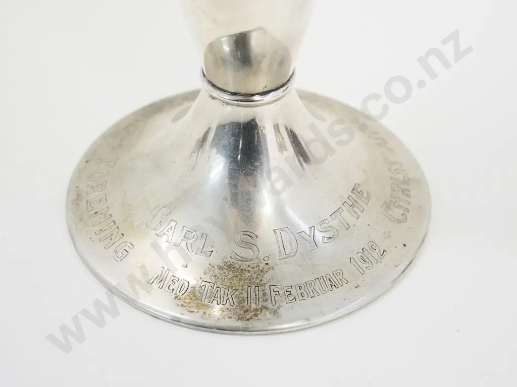 tall Scandinavian 830s silver vase with pressed grape pattern and 1912 inscription around base,H-340 (423g) Image 1++