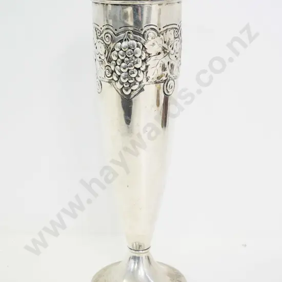 tall Scandinavian 830s silver vase with pressed grape pattern and 1912 inscription around base,H-340 (423g)