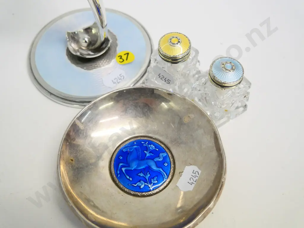 sterling silver & enamel items - bud vase, damage to enamel H-200, salt & pepper, unmarked dish with deer motif (230g) Image 1++