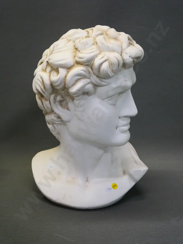 white porcelain head of David figure H-400 W-280 Image 1++