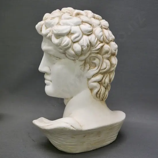 white porcelain head of David figure H-400 W-280
