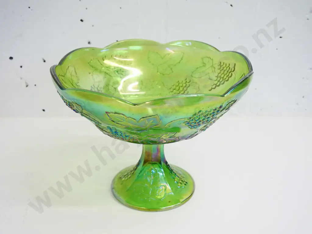 green lustre depression glass comport bowl with grape relief pattern H-190 Diameter 250 Image 1++