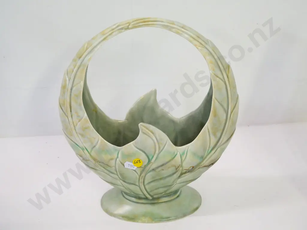 Beswick mottled green moon basket vase H-320 Image 1++