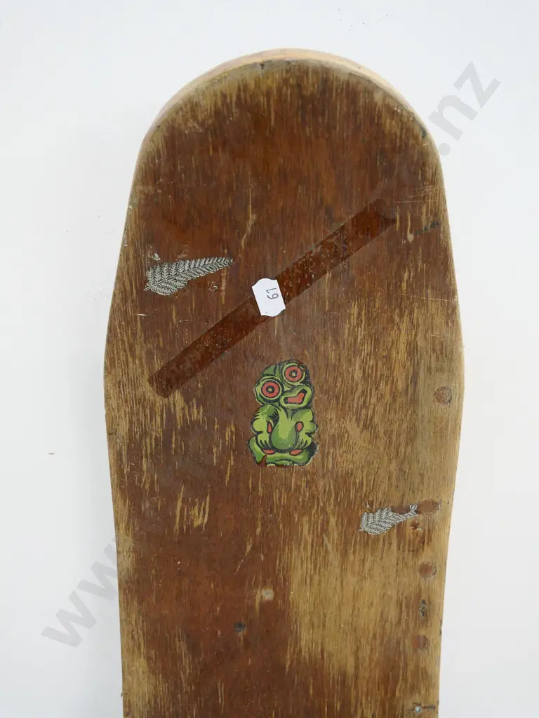 vintage timber water-ski  with tiki & fern decoration - some corrosion on metal fittings, rubber deteriorating L-1600 Image 1++