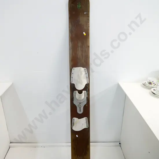 vintage timber water-ski  with tiki & fern decoration - some corrosion on metal fittings, rubber deteriorating L-1600
