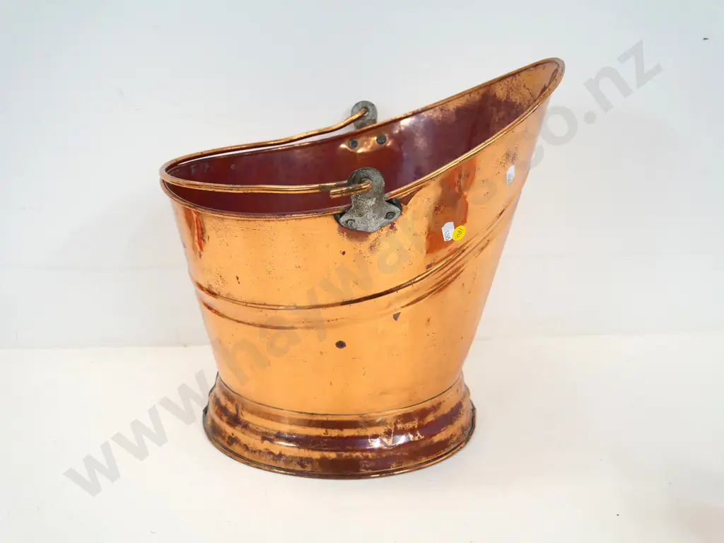 copper coal scuttle, minor dents and marks H-360 W-380 Image 1++