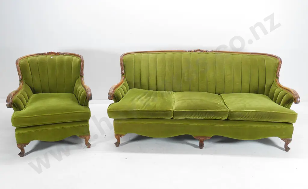 carved-frame 3-seater settee & matching armchair in olive green velvet, some loss of polish H-840 W-1870 D-780 Image 1++