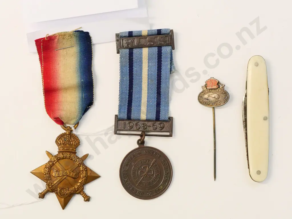 1914-1915 medal (Pte J Turnbull N.Z.E.F.),1968-69 Royal Life Saving medal (W.J.G.Potter) Home Service lapel pin, small Image 1++