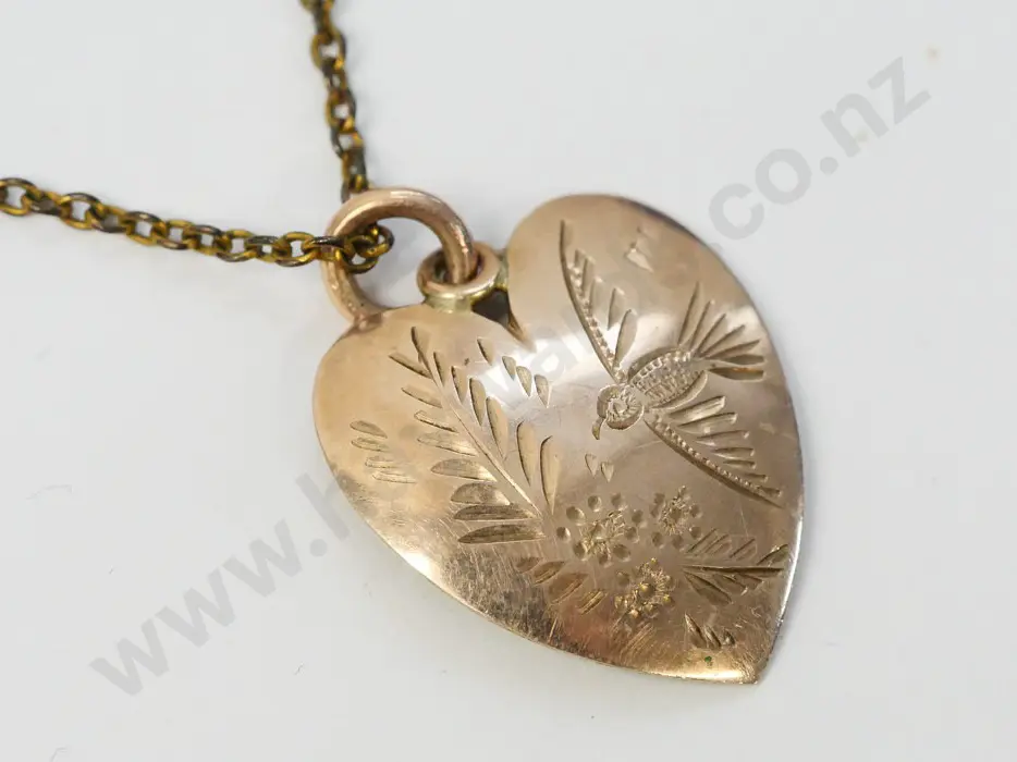 heart pendant with bird engraving - no visible mark Image 1++
