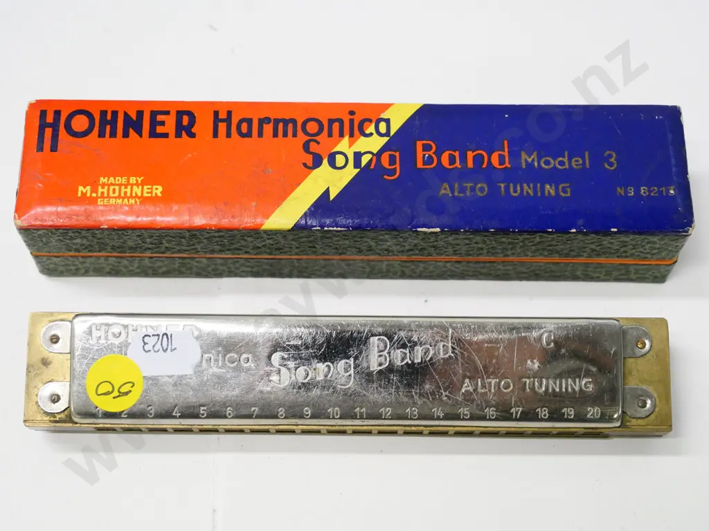 Hohner Song Band harmonica Model No. 3 with original box - light scratching Image 1++