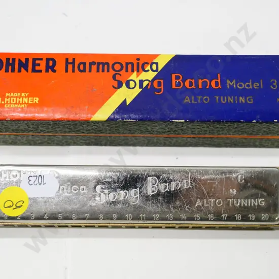 Hohner Song Band harmonica Model No. 3 with original box - light scratching