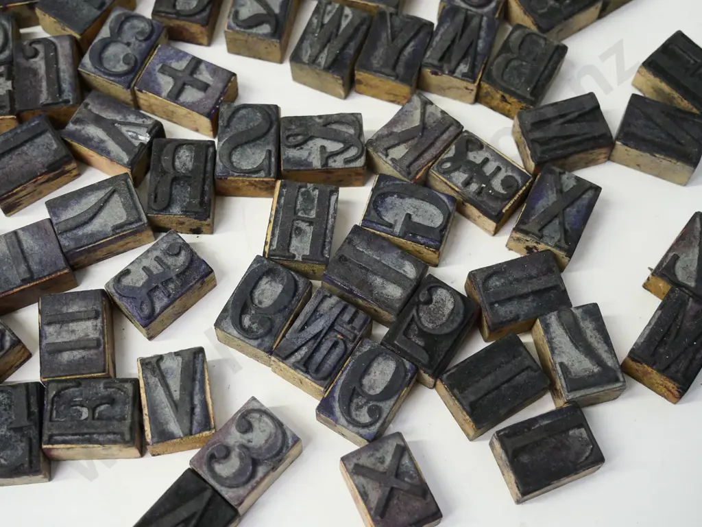 numerous small wood-backed rubber letter, number & symbol stamps - each approx. 20mm x 10mm Image 1++
