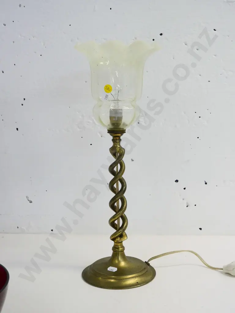 brass twist-stem table lamp with up-facing glass shade H-410 Diameter 140 at base, some pitting Image 1++