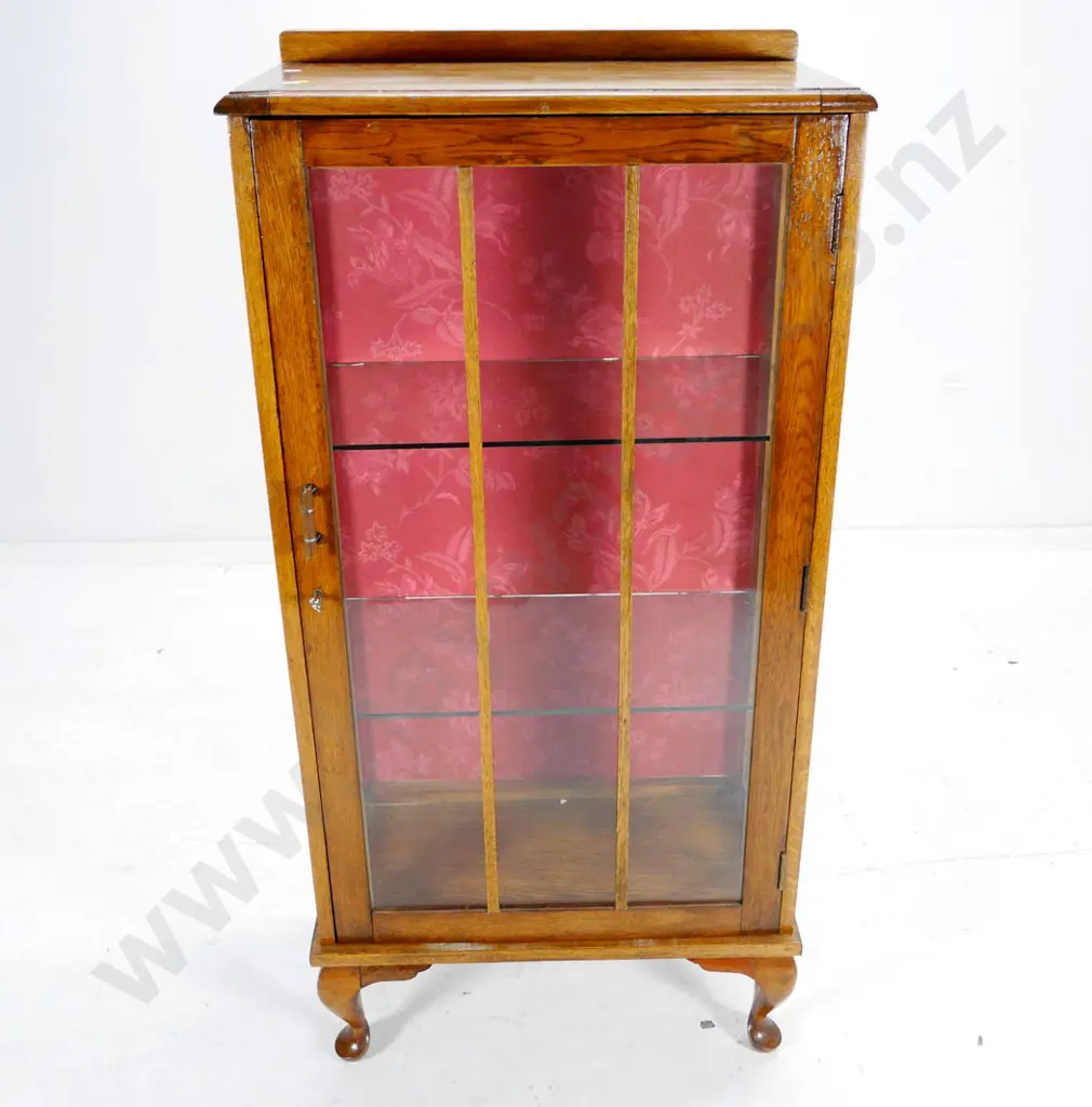 oak china cabinet w/ glazed sides, brocade lined back, bakelite & metal handles, 2 glass shelves, key H-1200 W-580 D-300 Image 1++