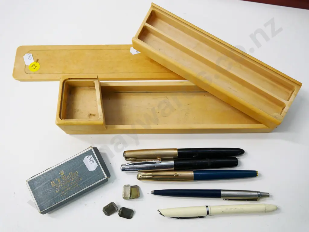 pair of sterling silver cufflinks & assorted vintage pens - Platignum x 2, Parker x 3, one is biro others fountain pens Image 1++