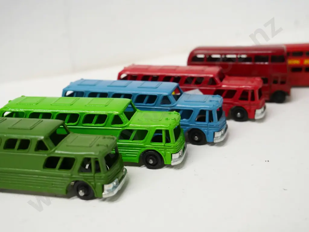 6 die-cast miniature buses - 4 Fun Ho Landliners, one Lesney & one other London bus, Image 1++