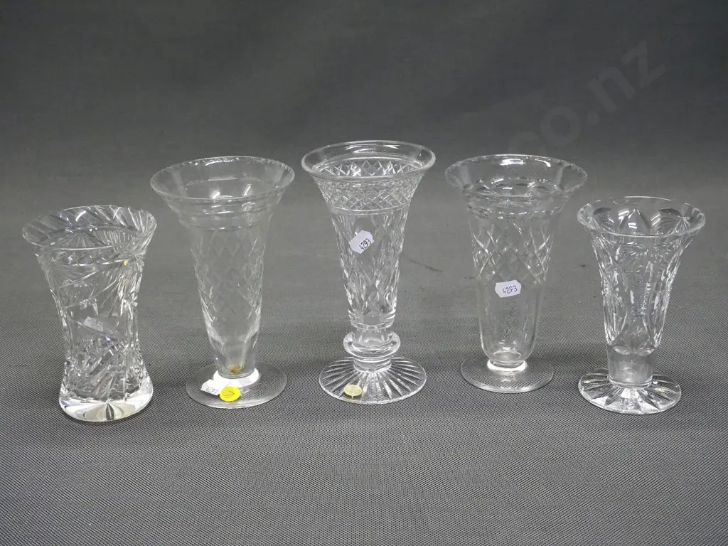 5 English cut crystal vases - 2 x Tudor, Webb-Corbett, etc. - tallest is H-170 Image 1++