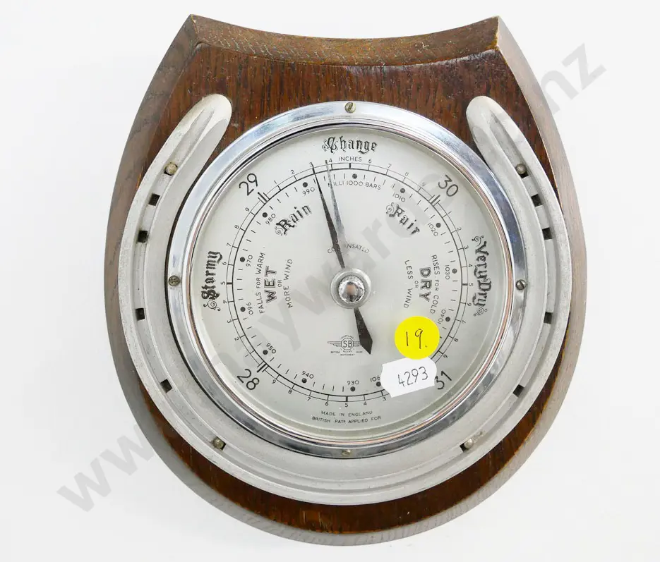 oak-cased Smiths horseshoe shaped wall barometer H-175 W-160 Image 1++