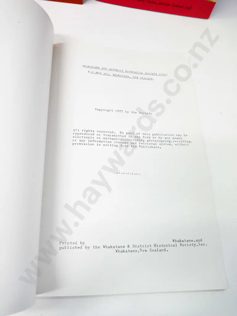 3 NZ military history books: Edgar Holt history of the Maori Wars 1860-72, Taranaki war diary, and 1977 'Man At Arms' w/ Image 1++