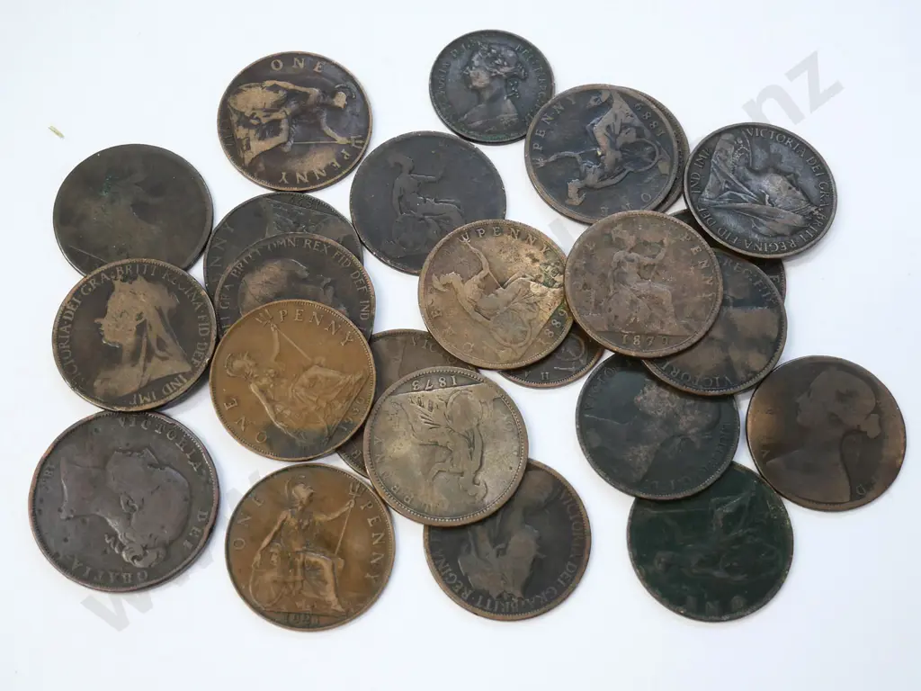coins - Victorian pennies to 1890s, includes large "bun" type Image 1++