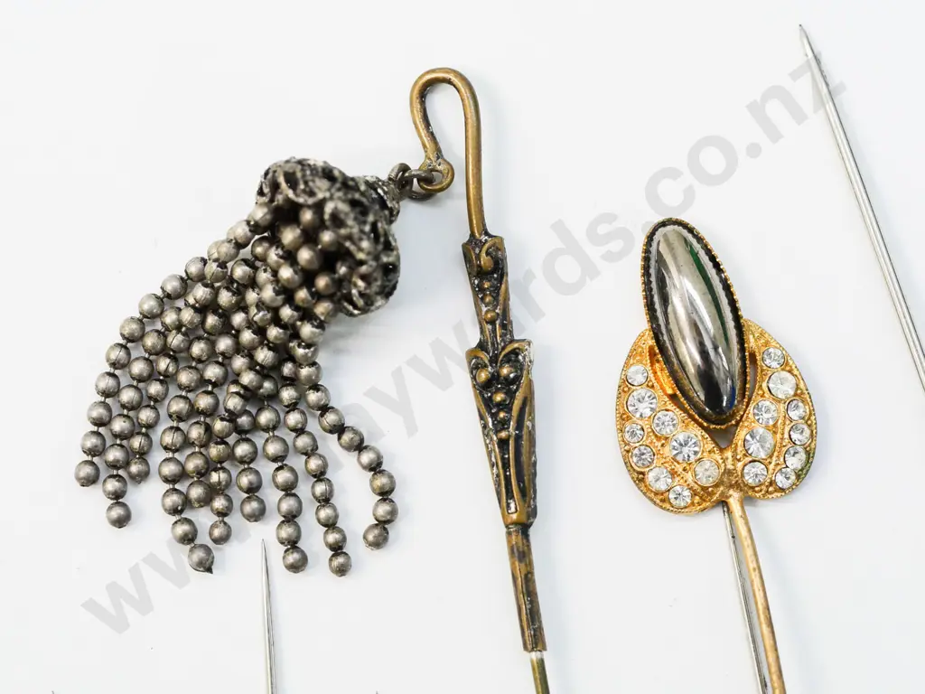 16 asstd hat pins Image 1++